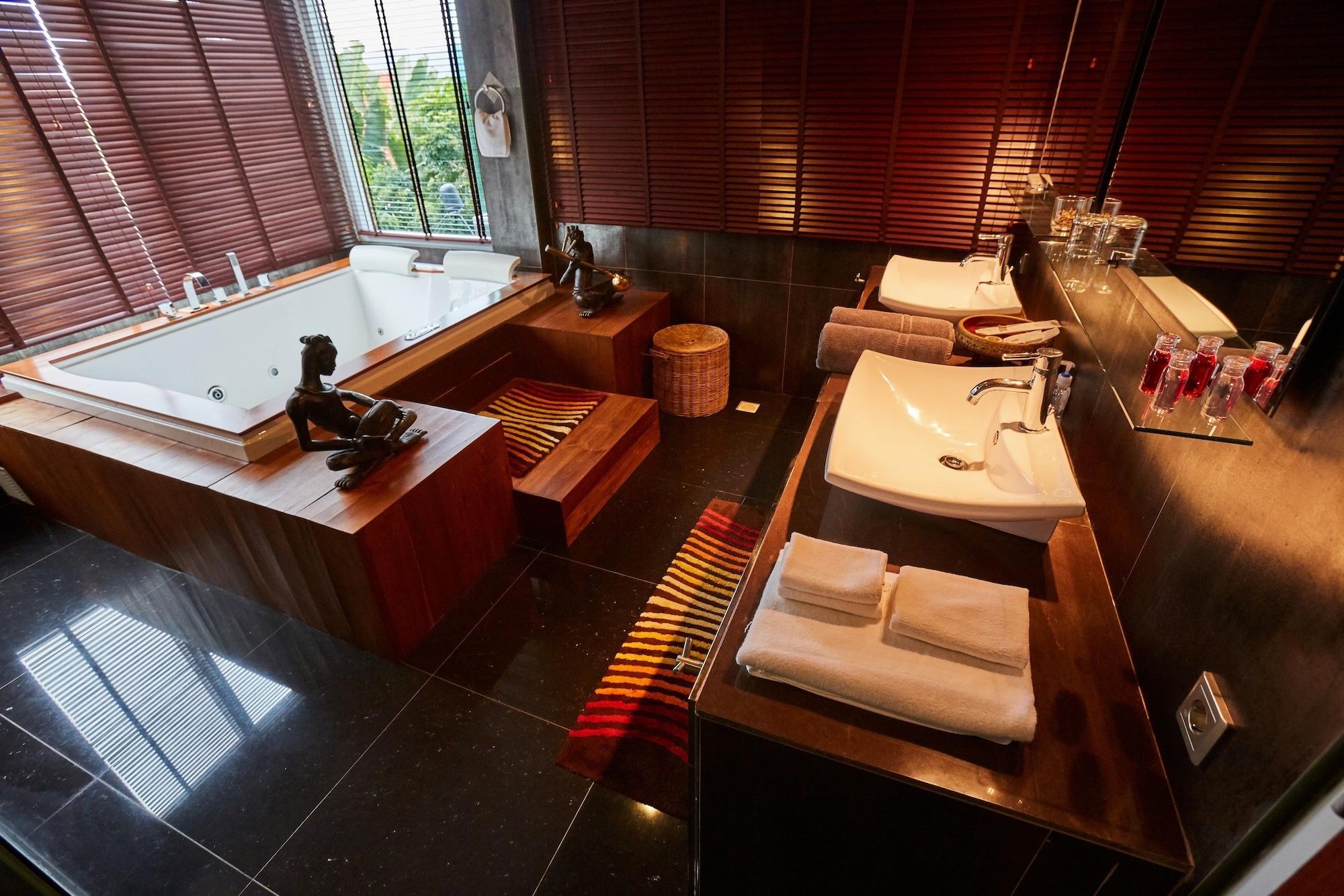 Nb Villa Vimana Strand Bang Rak Exterior foto
